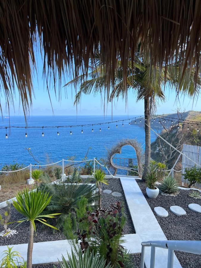 Tropical Glamping Nusa Penida - Private Romantic Seaside Bungalow Diamond Beach Pelilit Exterior photo
